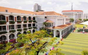 so sánh trường quốc tế và công lập