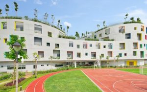 trường quốc tế là gì