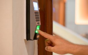 tại sao nên chọn khóa vân tay hợp phong thủy