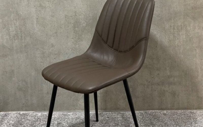 Dùng tay ấn vào bề mặt